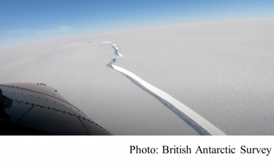 南極東部裂出 1,270 平方公里冰山　面積大過香港 (The Stand News - 20210301)
