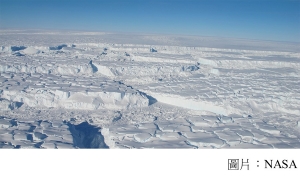 南極西部海床基岩反彈或緩冰融速度　專家：南極冰蓋仍難免崩塌 (立場新聞 - 20180622)
