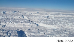 南極西部海床基岩反彈或緩冰融速度　專家：南極冰蓋仍難免崩塌 (Stand News - 20180622)